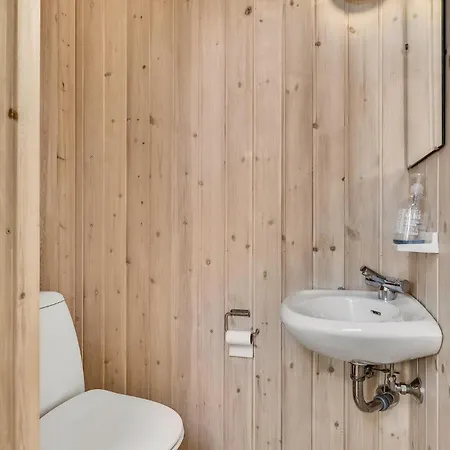 Gorgeous Home In Tranekaer With Sauna Holiday home Skattebolle
